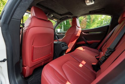 2022 Maserati Ghibli Modena Q4