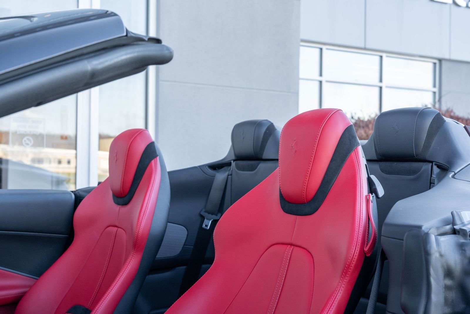 2024 Ferrari Roma Spider Base