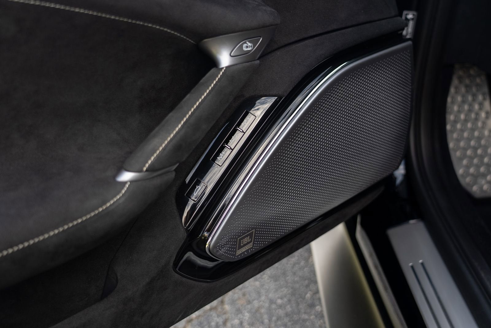 2022 Ferrari Roma Base