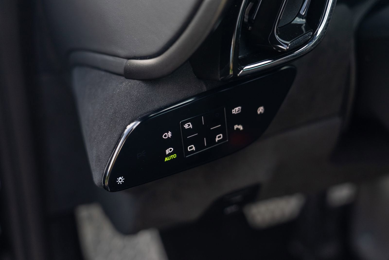 2022 Ferrari Roma Base