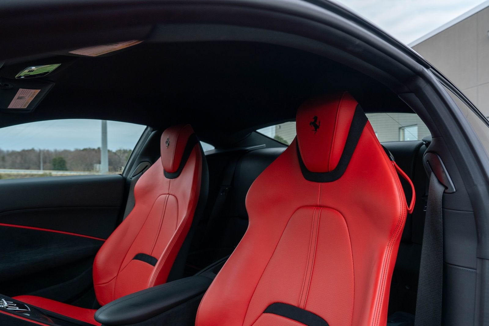 2022 Ferrari Roma Base