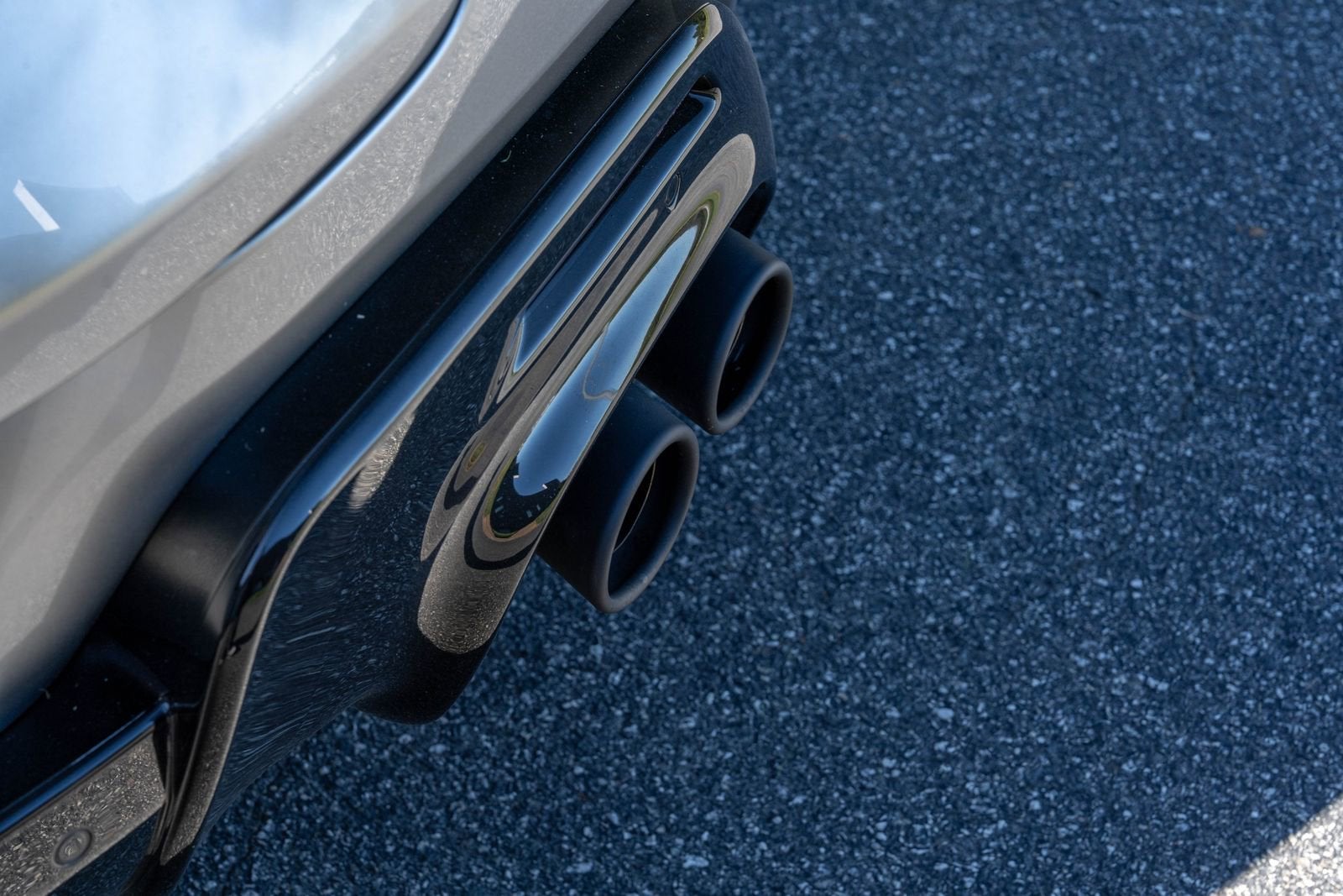 2025 Ferrari Purosangue Base