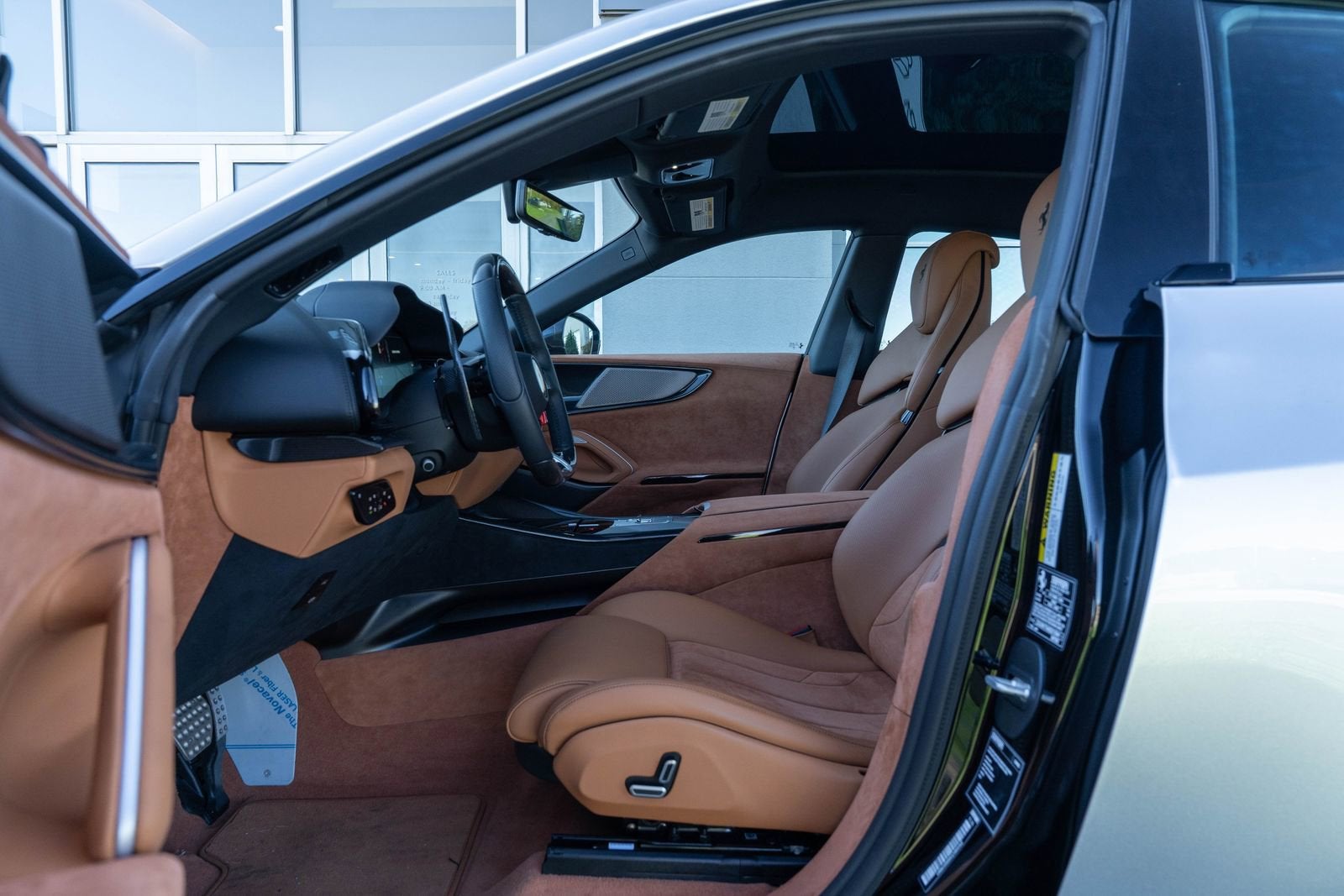 2025 Ferrari Purosangue Base