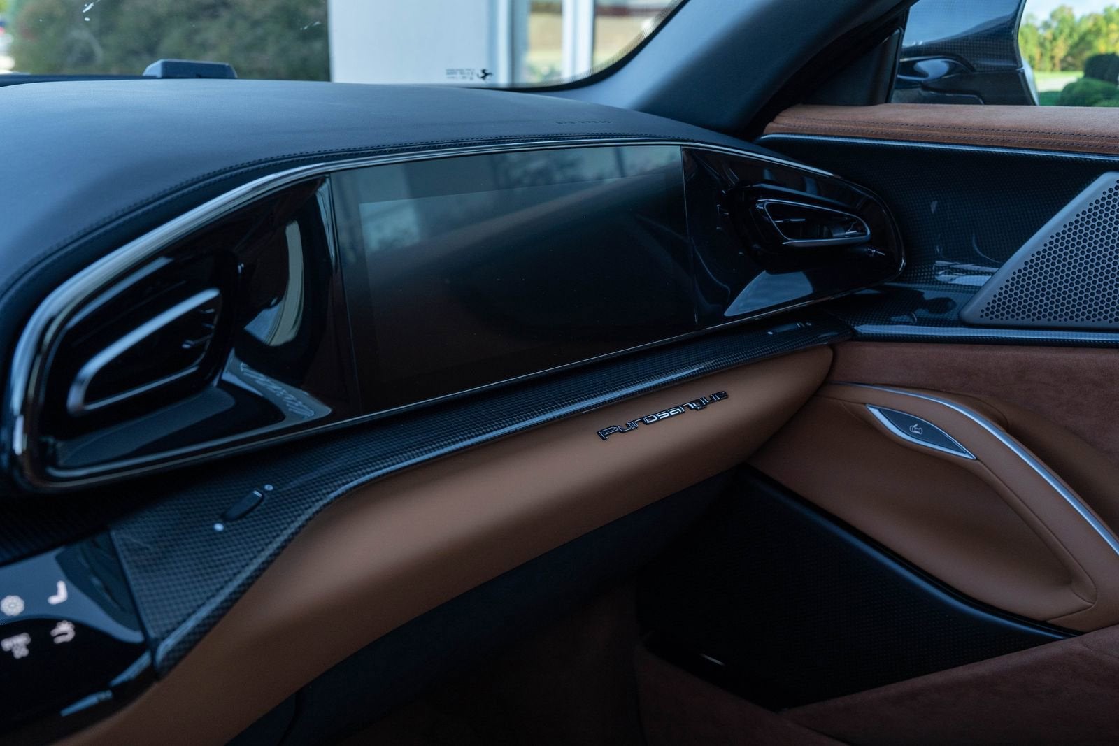 2025 Ferrari Purosangue Base