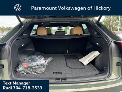 2026 Volkswagen Atlas Cross Sport 2.0T SEL R-Line Black