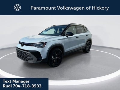 2025 Volkswagen Taos SE Black