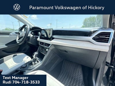 2025 Volkswagen Taos SE