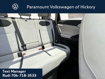 2025 Volkswagen Taos SE