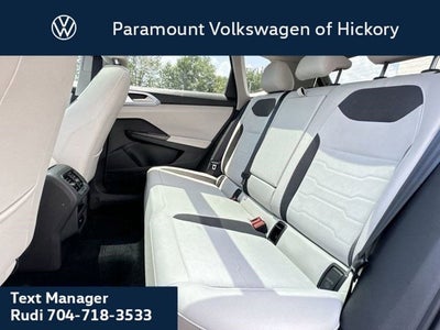 2025 Volkswagen Taos SE