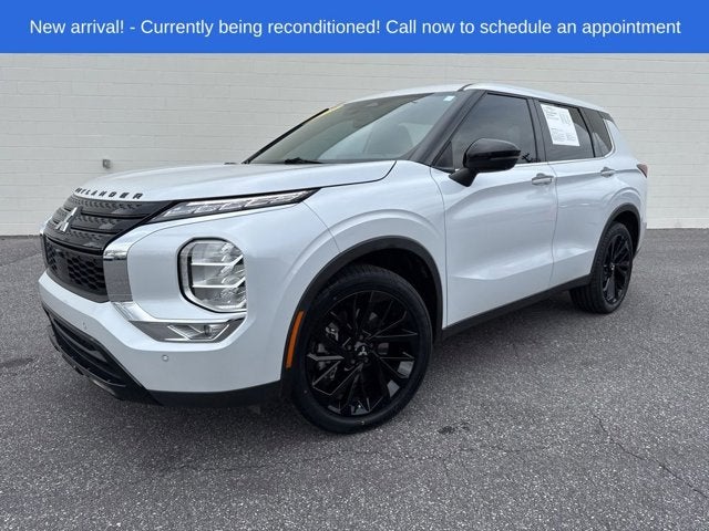 2023 Mitsubishi Outlander SE Black Edition