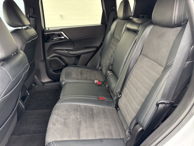 2023 Mitsubishi Outlander SE Black Edition