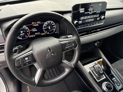 2023 Mitsubishi Outlander SE Black Edition