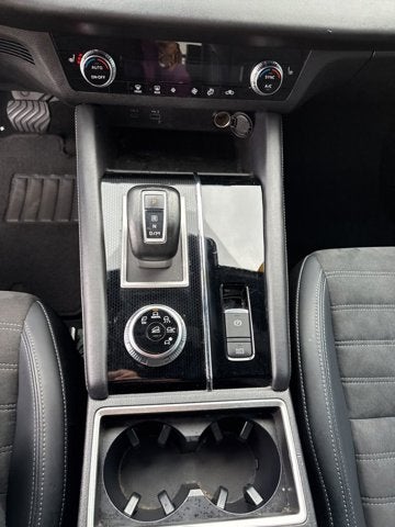 2023 Mitsubishi Outlander SE Black Edition