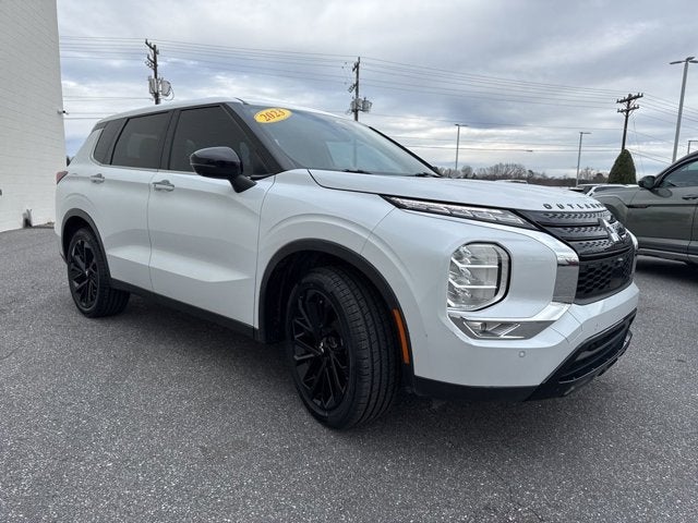 2023 Mitsubishi Outlander SE Black Edition