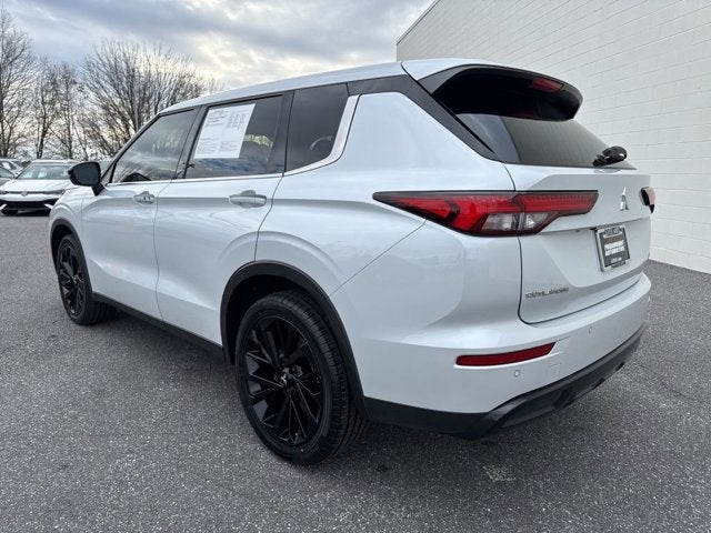 2023 Mitsubishi Outlander SE Black Edition