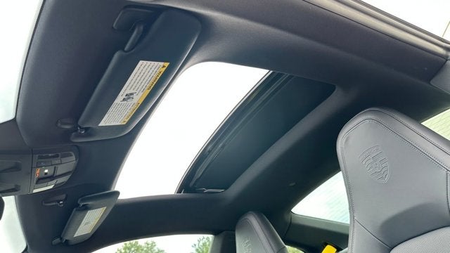 2025 Porsche 911 Carrera