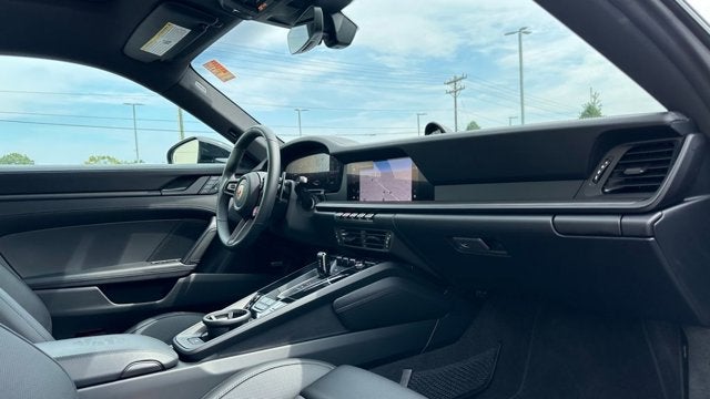 2025 Porsche 911 Carrera