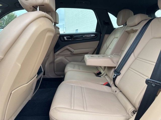 2023 Porsche Cayenne Base