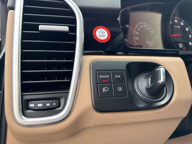 2023 Porsche Cayenne Base