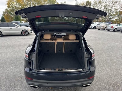 2023 Porsche Cayenne Base