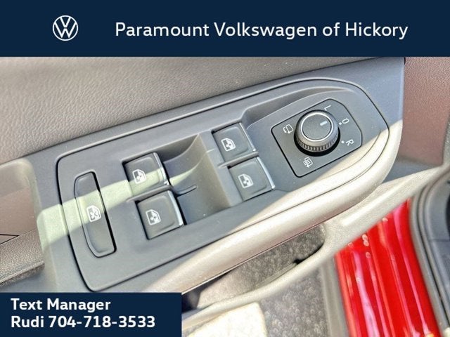 2025 Volkswagen Golf GTI SE