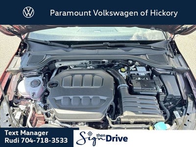 2025 Volkswagen Golf GTI SE