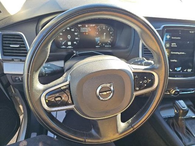 2022 Volvo XC90 Momentum
