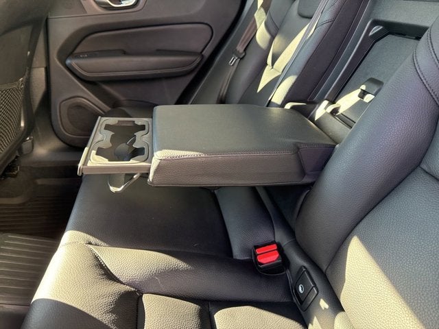 2024 Volvo XC60 Recharge Plug-In Hybrid Plus Dark Theme