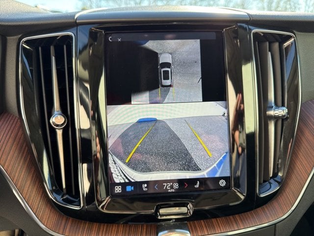 2024 Volvo XC60 Recharge Plug-In Hybrid Plus Dark Theme