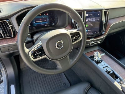 2023 Volvo XC60 Ultimate Dark Theme