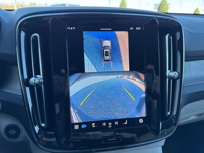 2024 Volvo XC40 Plus Bright Theme
