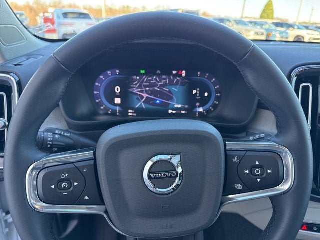2024 Volvo XC40 Plus Bright Theme