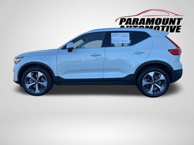 2024 Volvo XC40 Plus Bright Theme
