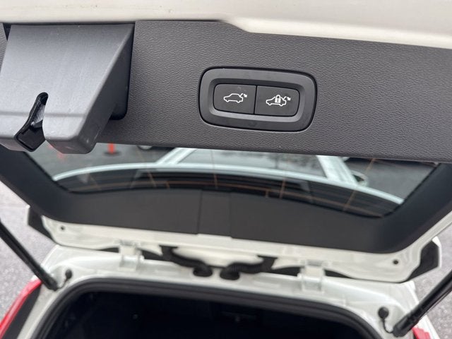 2025 Volvo V60 Cross Country Plus