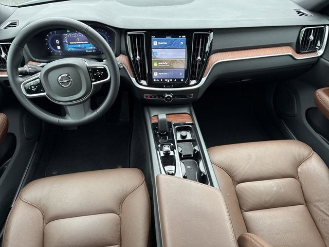 2025 Volvo V60 Cross Country Plus