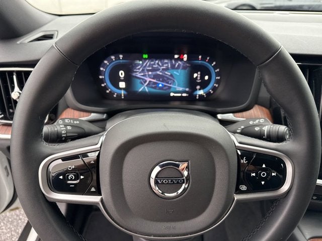 2025 Volvo V60 Cross Country Plus