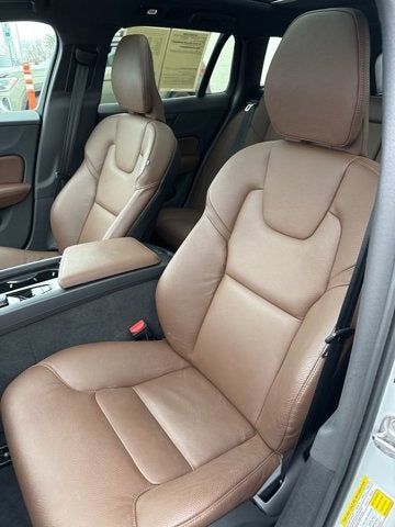 2025 Volvo V60 Cross Country Plus