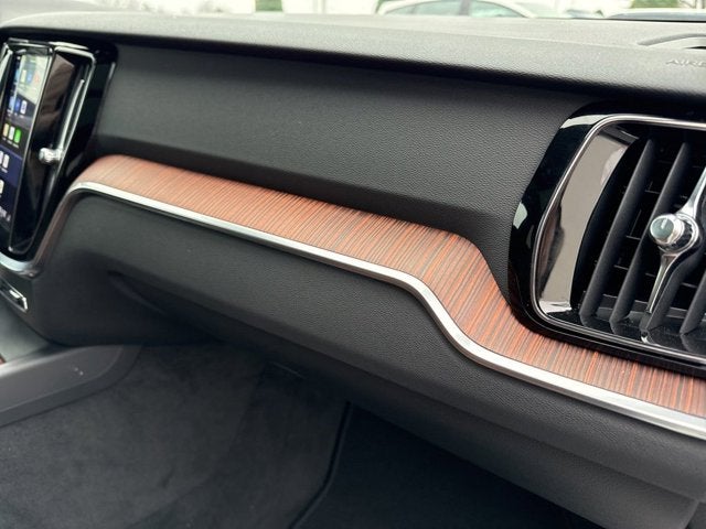 2025 Volvo V60 Cross Country Plus