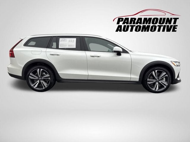 2025 Volvo V60 Cross Country Plus