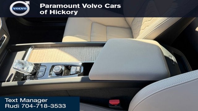 2026 Volvo XC60 Plus