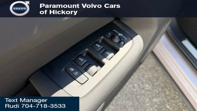 2026 Volvo XC60 Plus