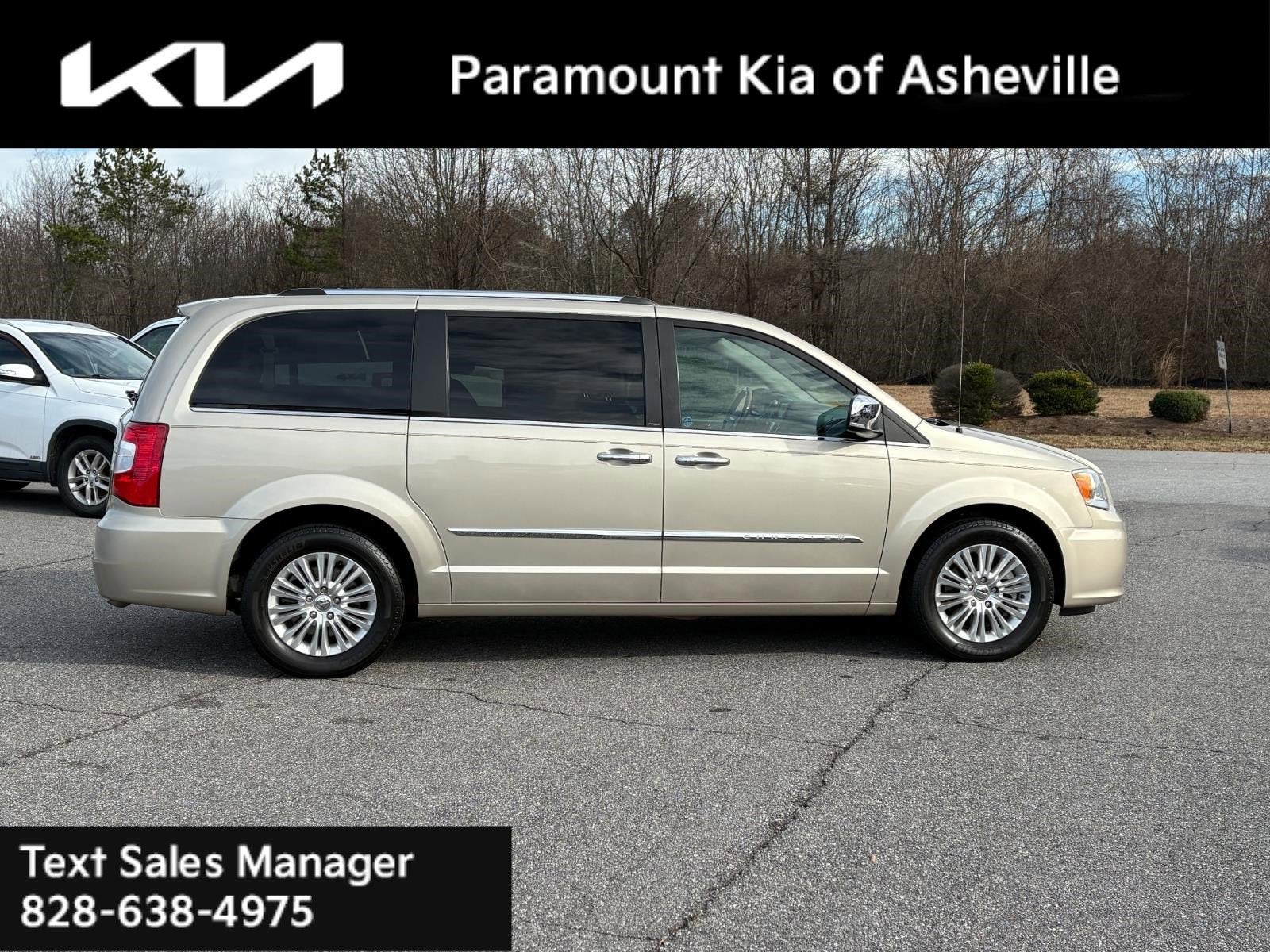 2013 Chrysler Town & Country Limited