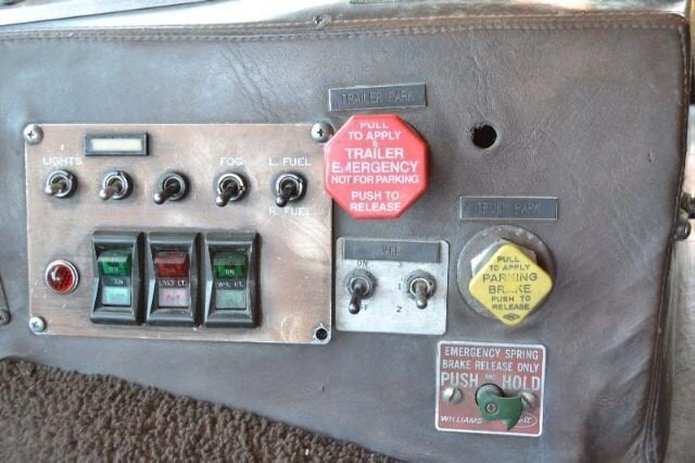 1972 PETERBILT 325M Base